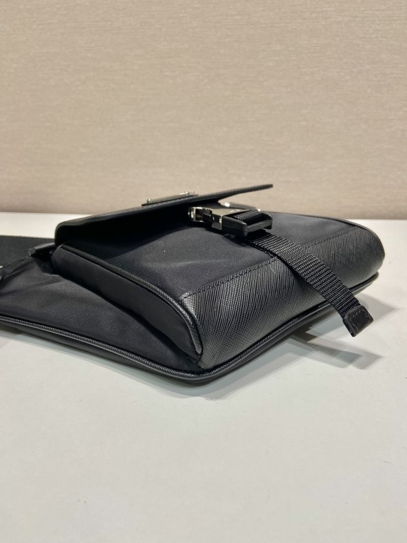 Pra*a waist chest packs
